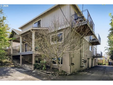 3709 SE 33RD AVE Portland OR 97202