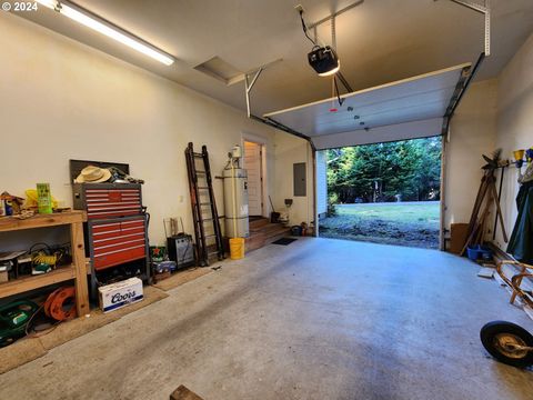 A home in Port Orford