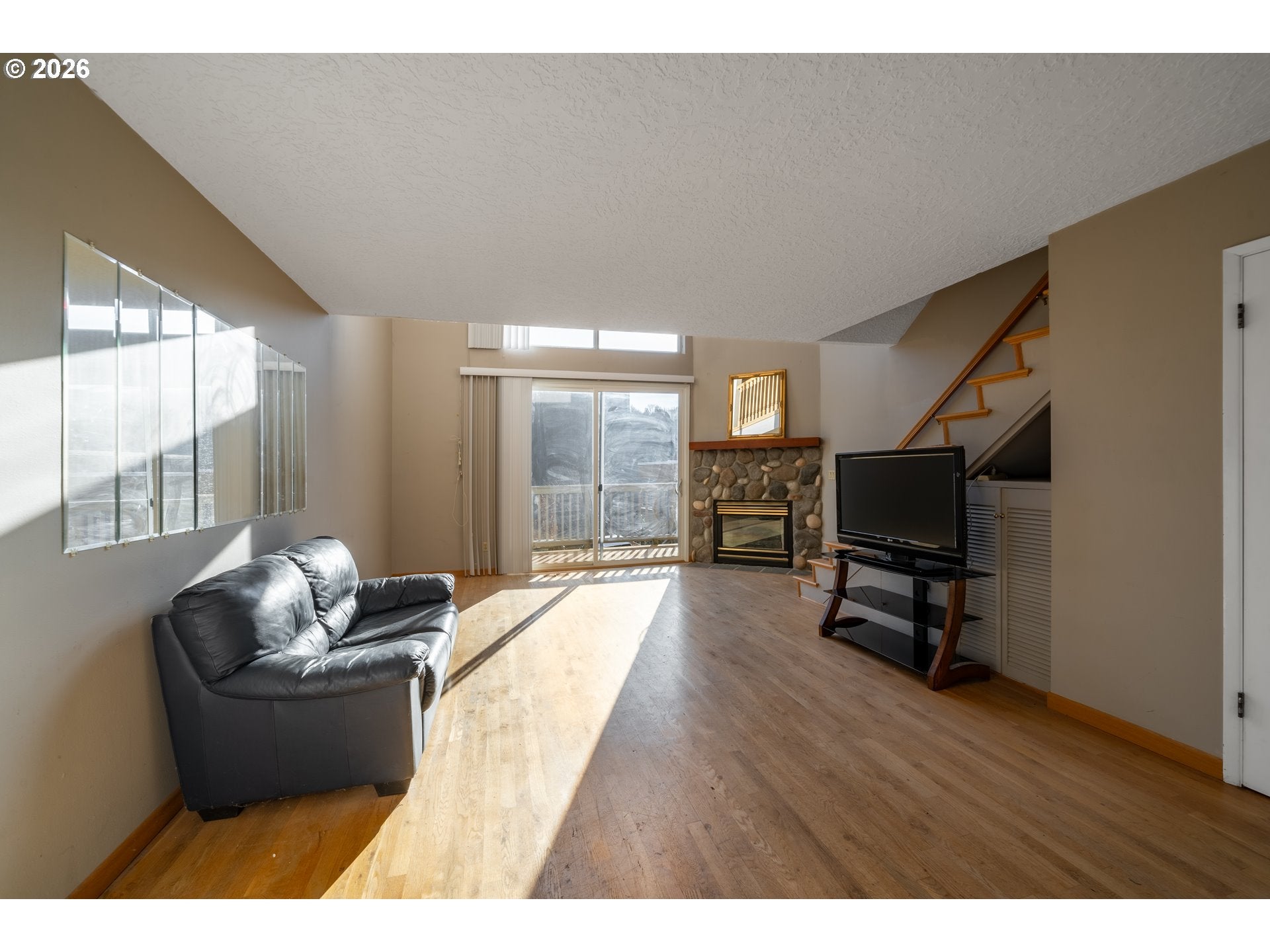 847 SW BROADWAY DR 32