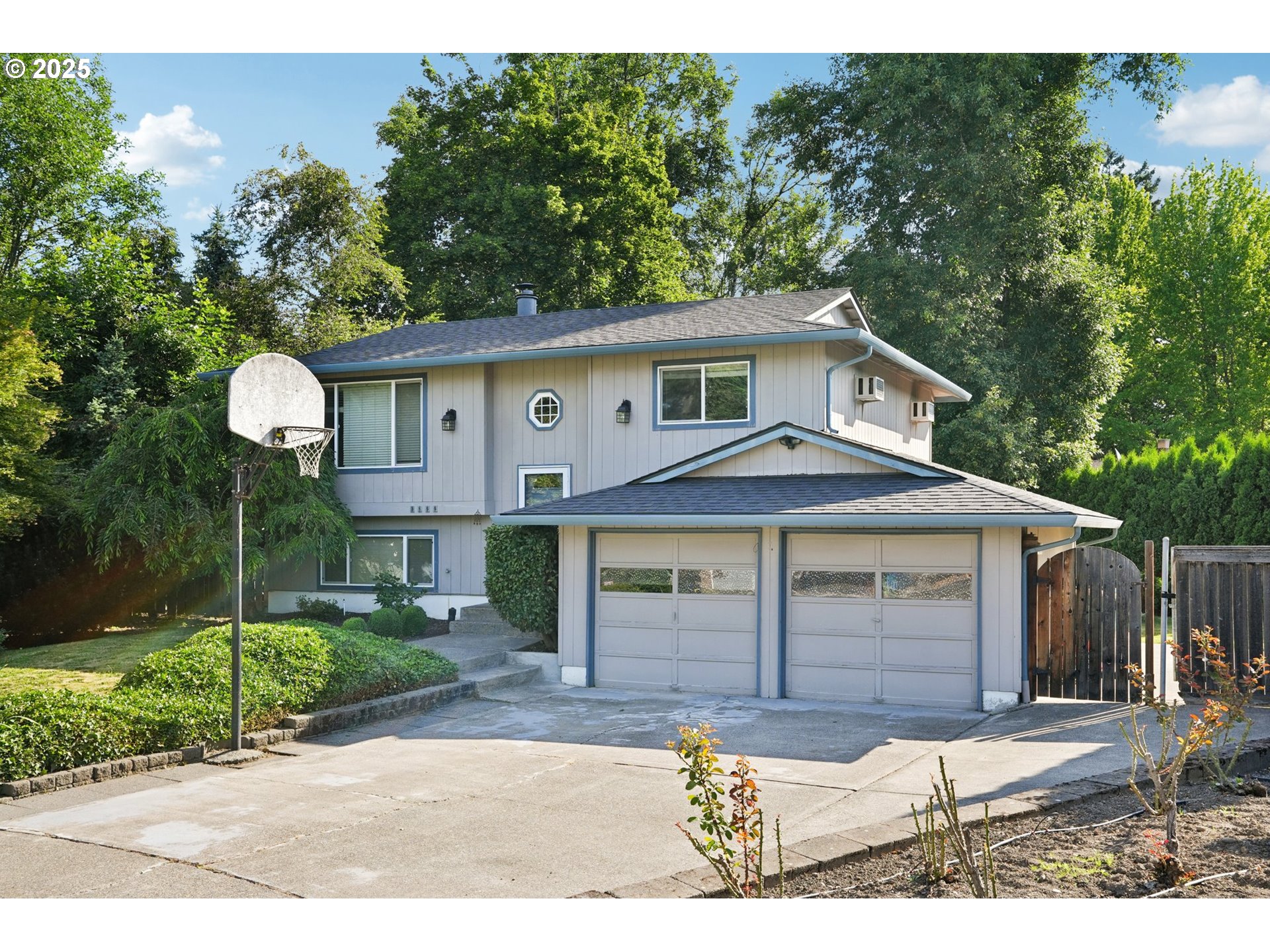 3155 SE LEWIS CT
