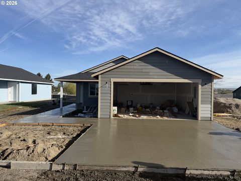MLS: 717128494