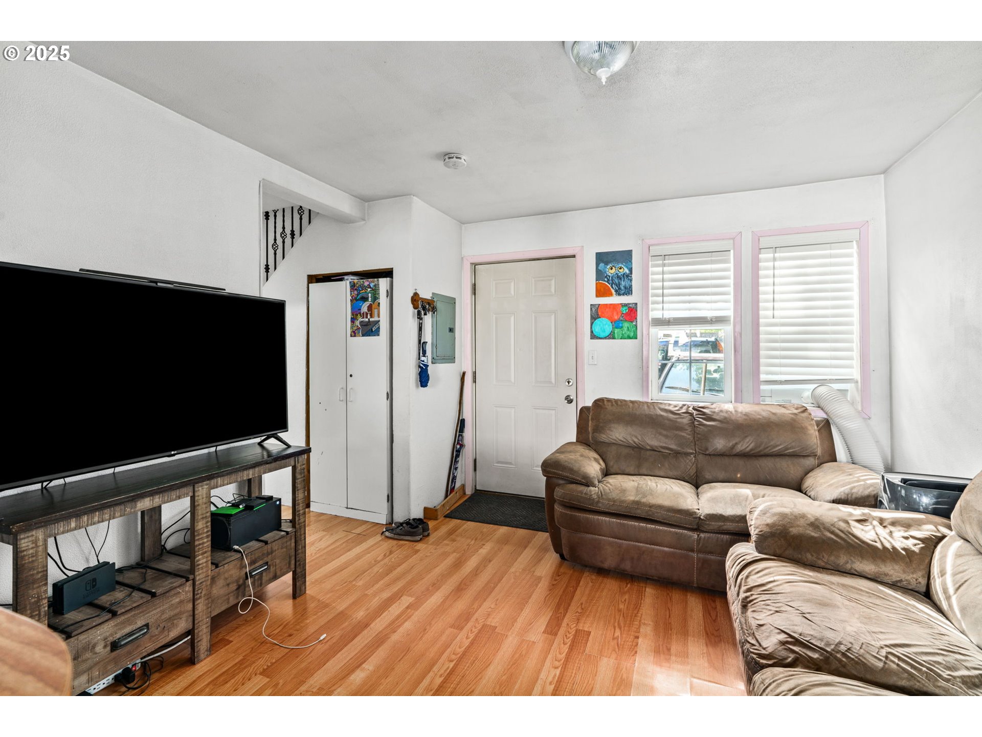 185 N SENECA RD
