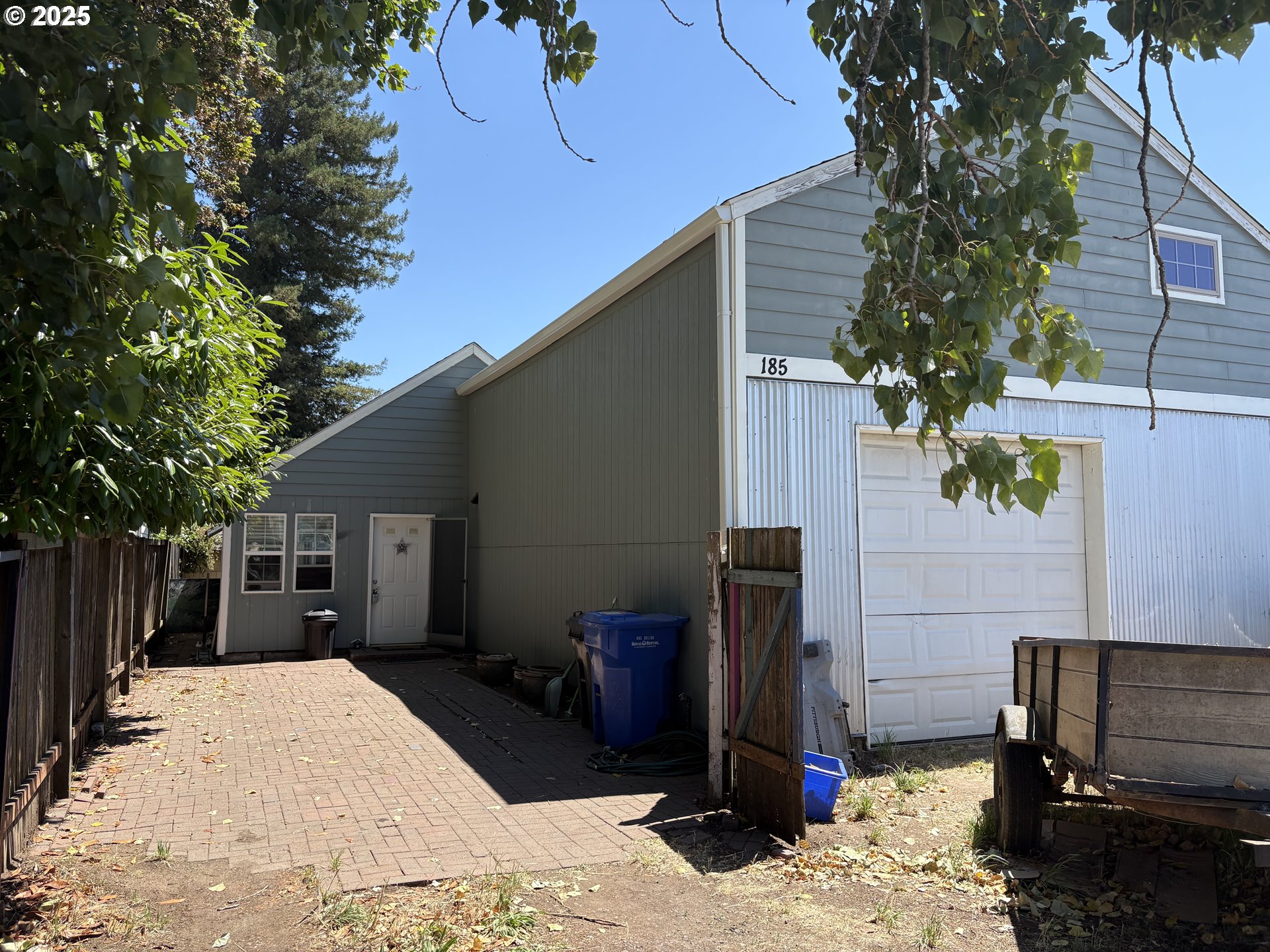 185 N SENECA RD
