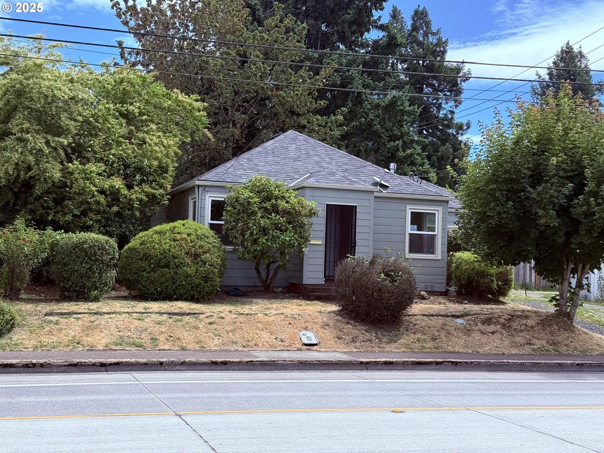 810 W 18TH AVE