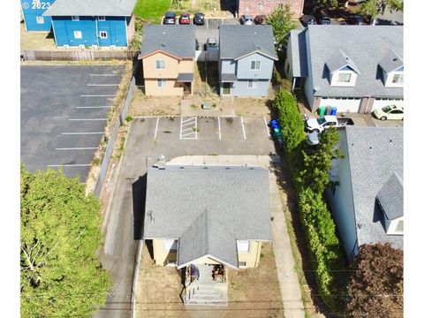 8421 SE INSLEY ST Portland OR 97266