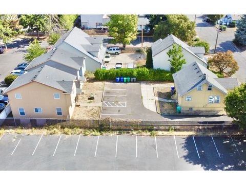 8421 SE INSLEY ST Portland OR 97266