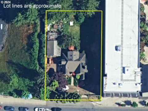 9715 NE Glisan ST Portland OR 97220