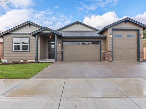 3365 NE Justus AVE Estacada OR 97023