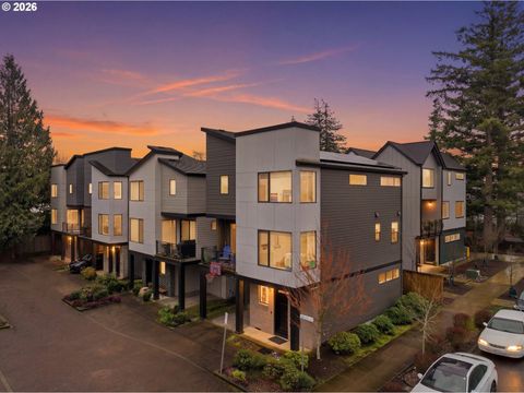 10415 SW 46TH PL A Portland OR 97219