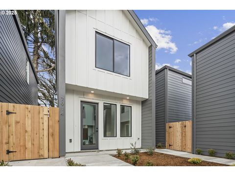 7914 SE 45th AVE Portland OR 97206