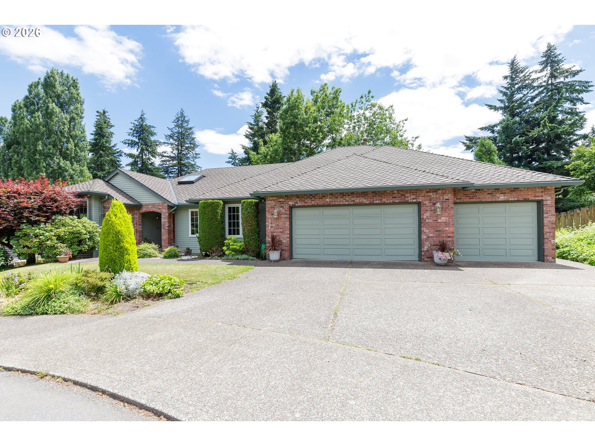 1326 STONEHAVEN DR