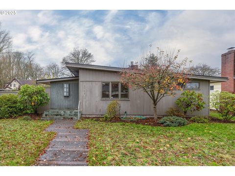 1745 23RD AVE Longview WA 98632