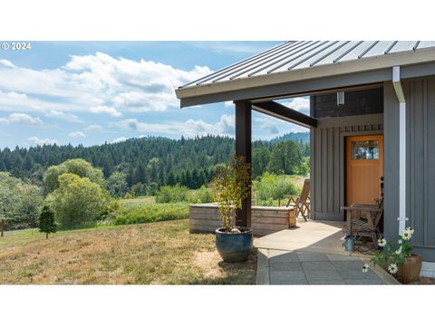 A home in Yamhill