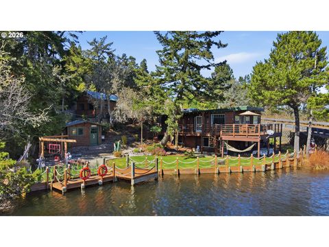 73028 CRANNOG RD North Bend OR 97459