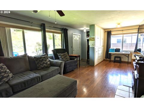 Tiny photo for 47880 W 2nd St, Oakridge, OR 97463 (MLS # 264158548)