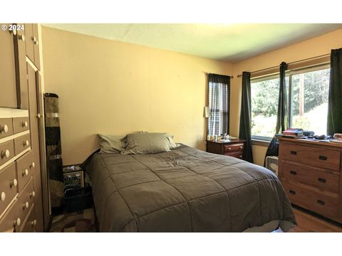 Tiny photo for 47880 W 2nd St, Oakridge, OR 97463 (MLS # 264158548)