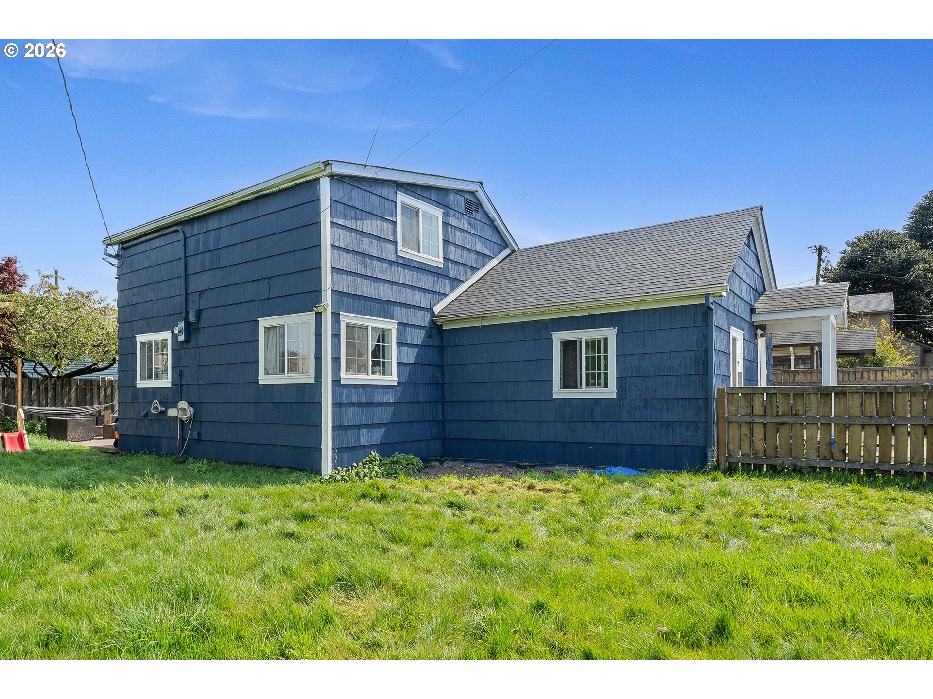405 EVERGREEN DR