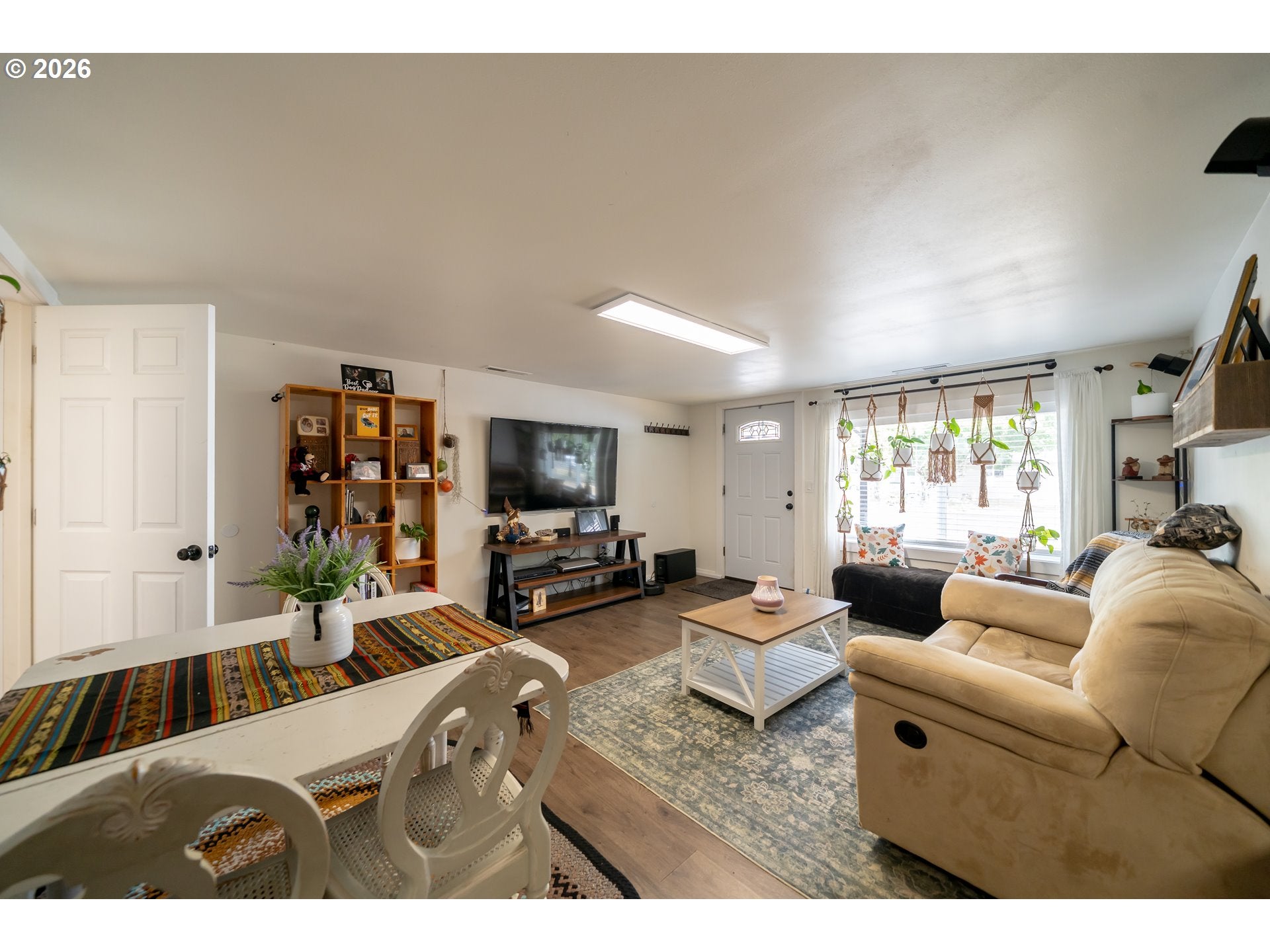 230 HIGH ST
