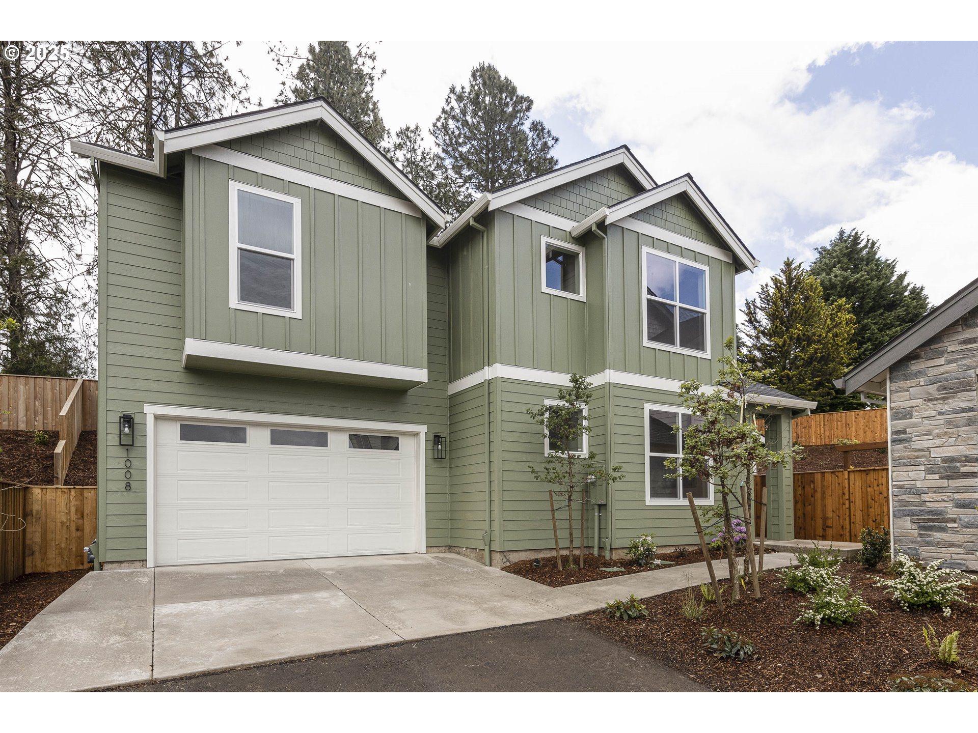 Newberg, Oregon 97132, United States, 3 Bedrooms Bedrooms, ,3 BathroomsBathrooms,Residential,Active,108123