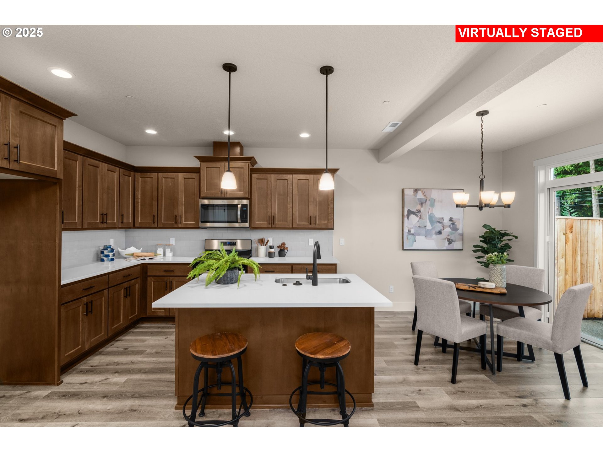 4655 4673 SE Steelhead CT