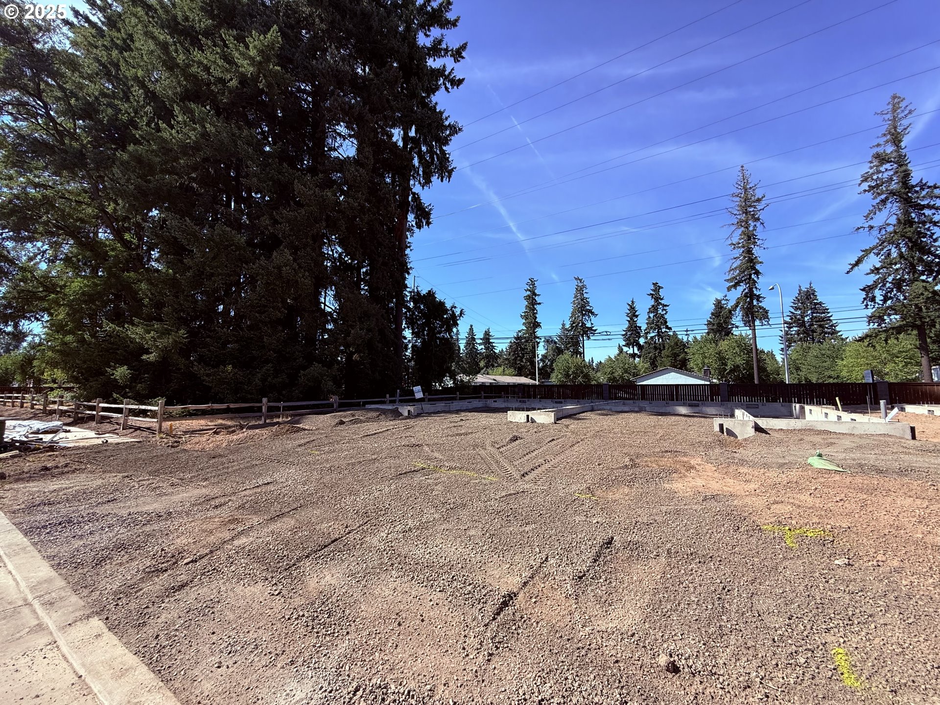 4655 4673 SE Steelhead CT