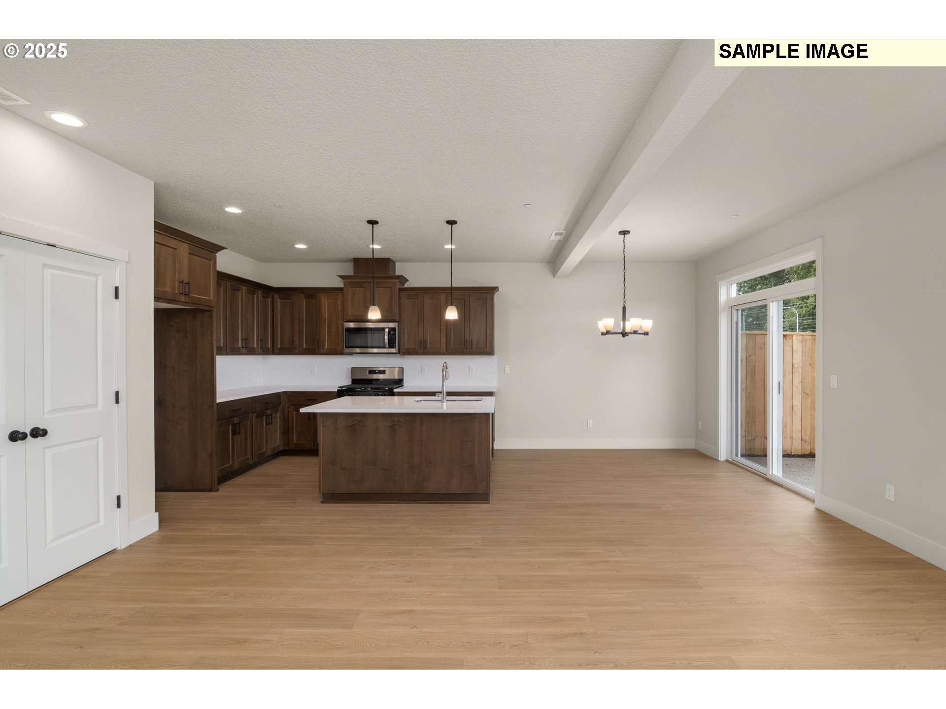 4655 4673 SE Steelhead CT
