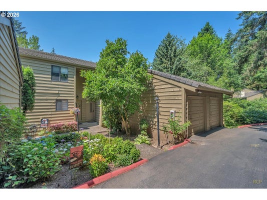 50 CERVANTES CIR, LAKE OSWEGO, OR 97035 - Image fe733b87111f5e5de4311ea2a23da9af/1445706271
