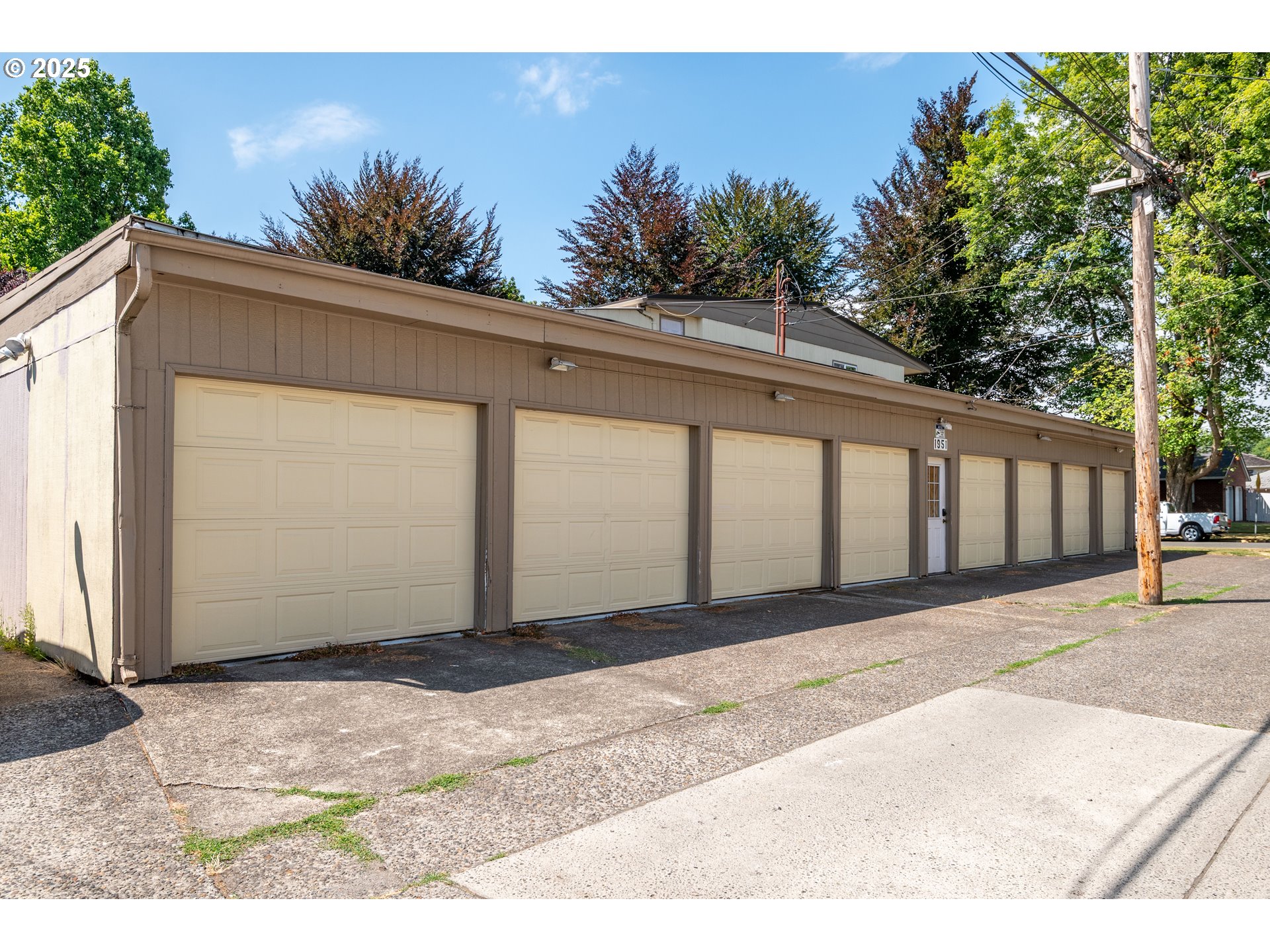 1951 LOUISIANA ST