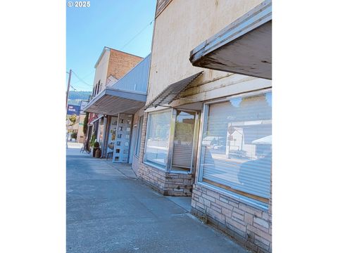 311 N FIRST ST Drain OR 97435