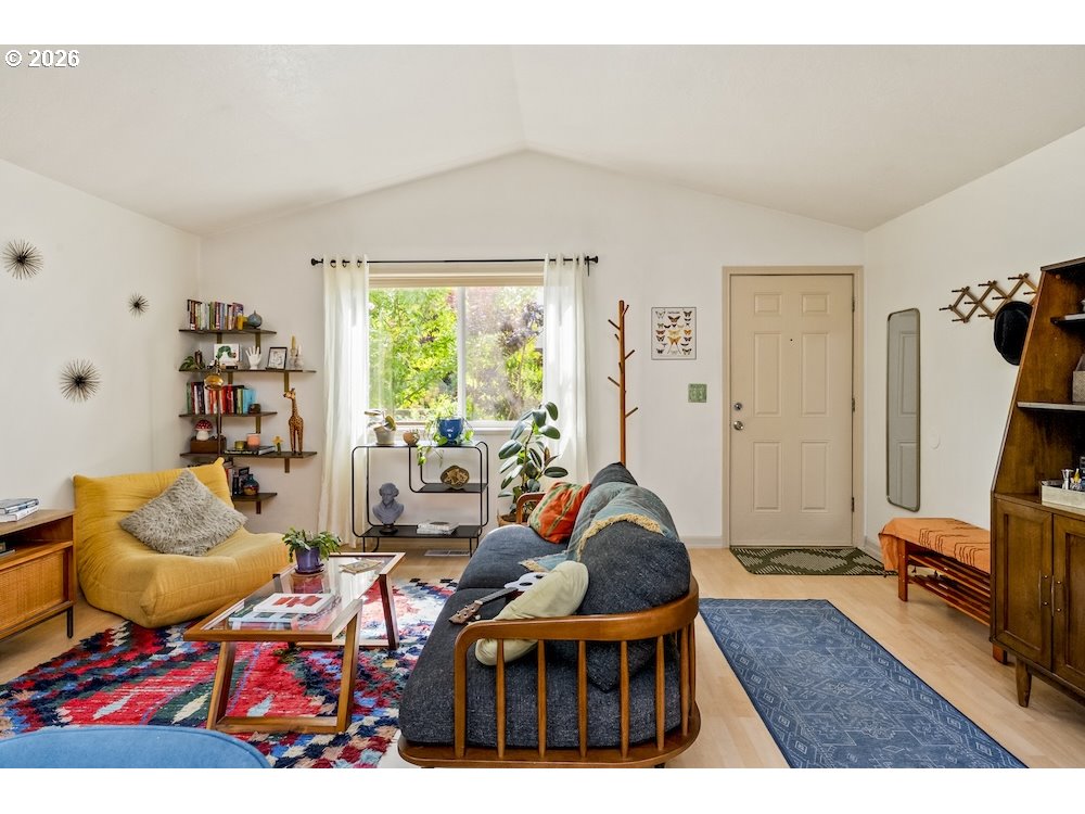 636 SE 84TH AVE