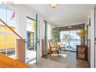 584 N Tomahawk Island DR