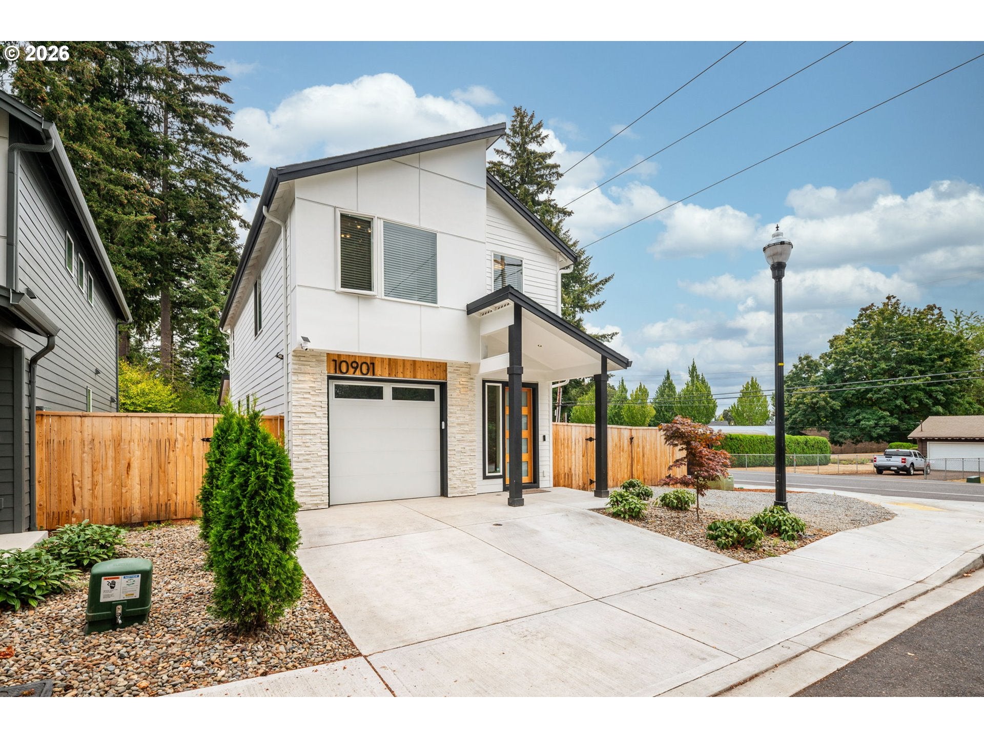 10901 NE 64TH CT