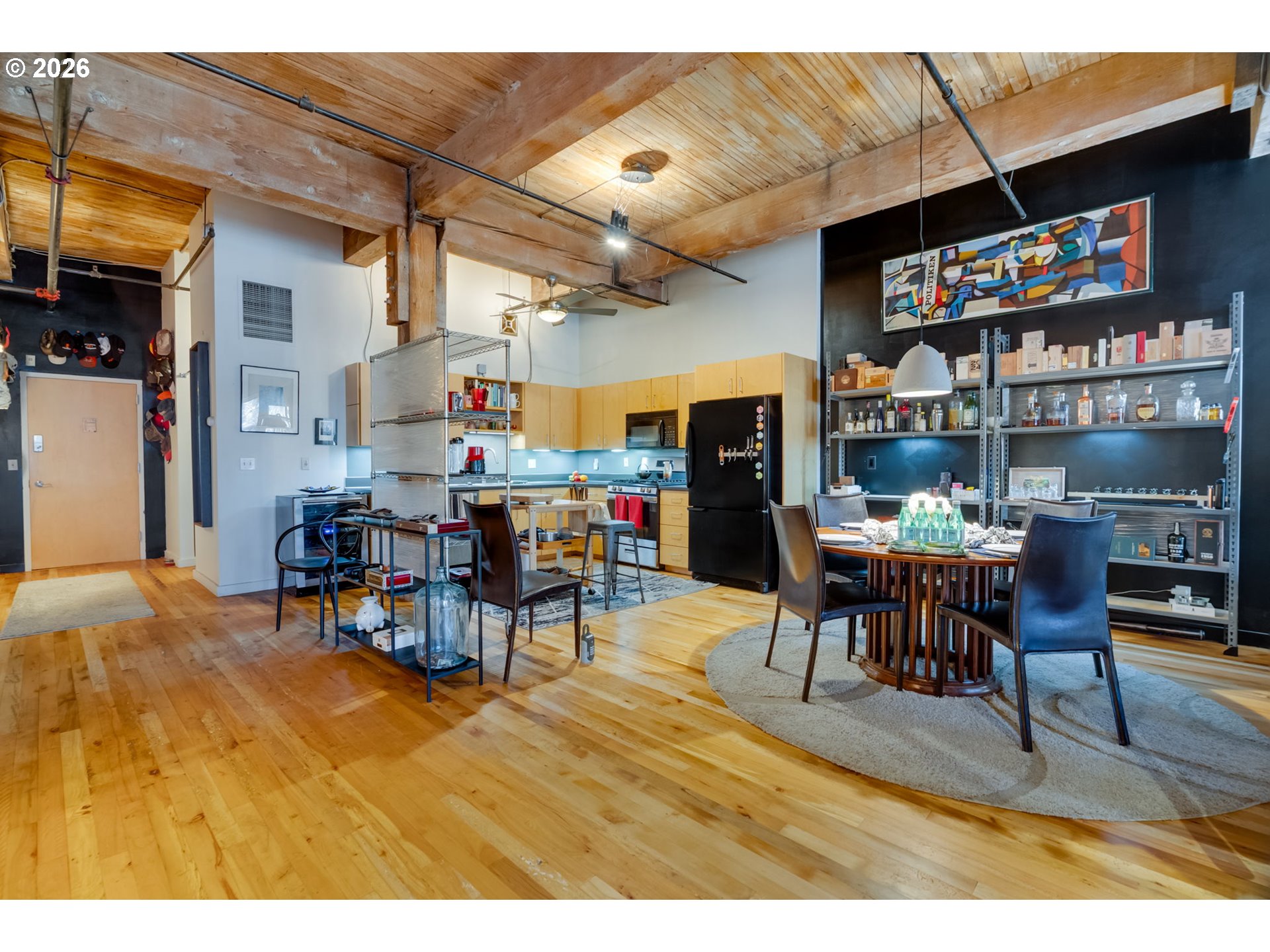 725 NW FLANDERS ST 204