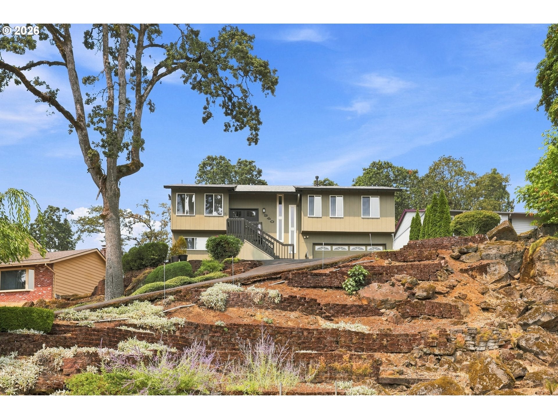 340 PATRICIA DR