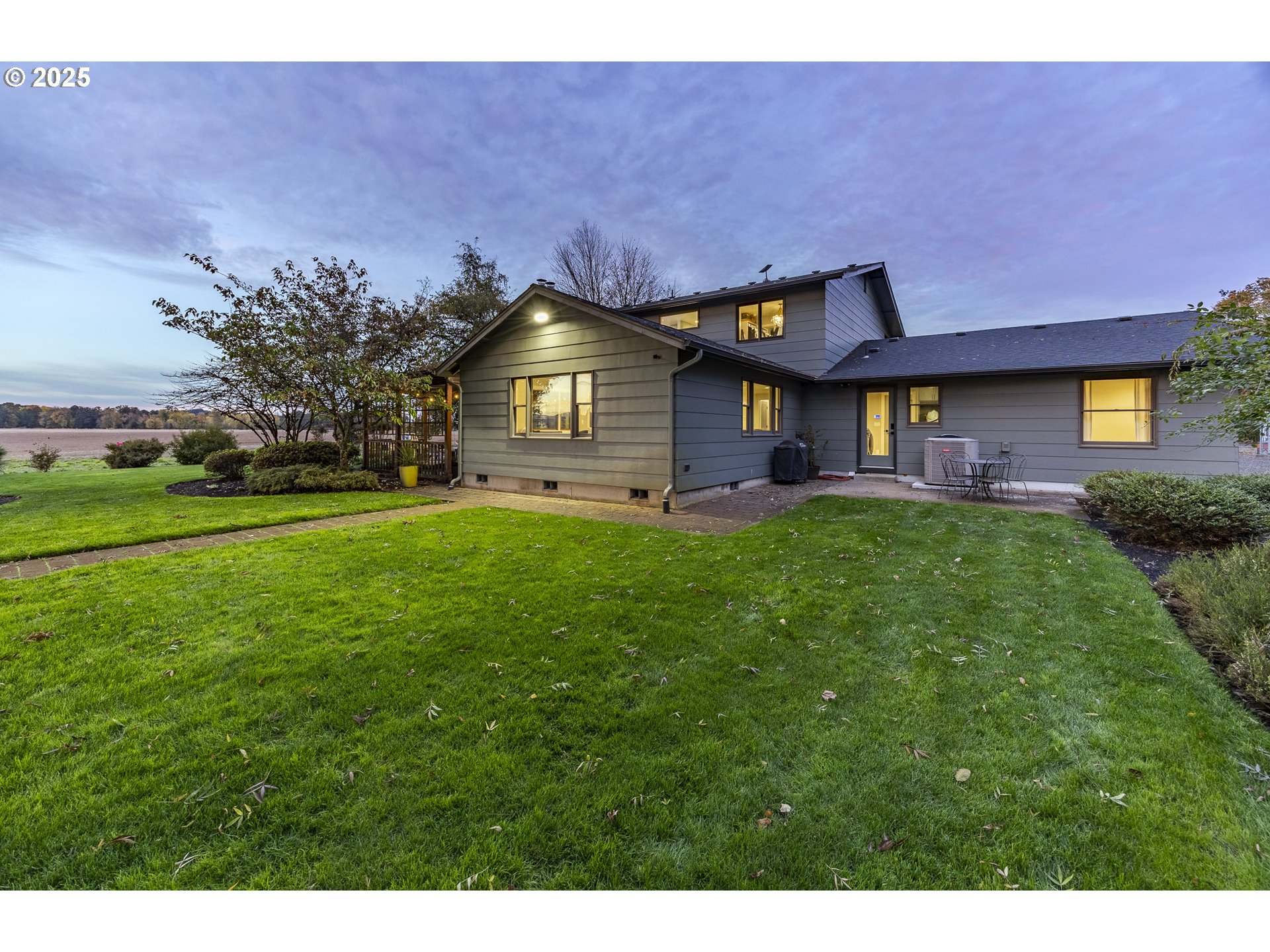 27565 COX BUTTE RD