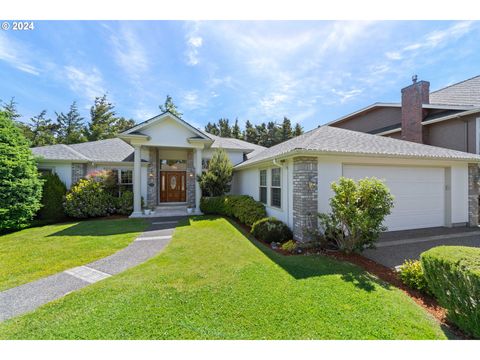 2155 HAYES ST North Bend OR 97459