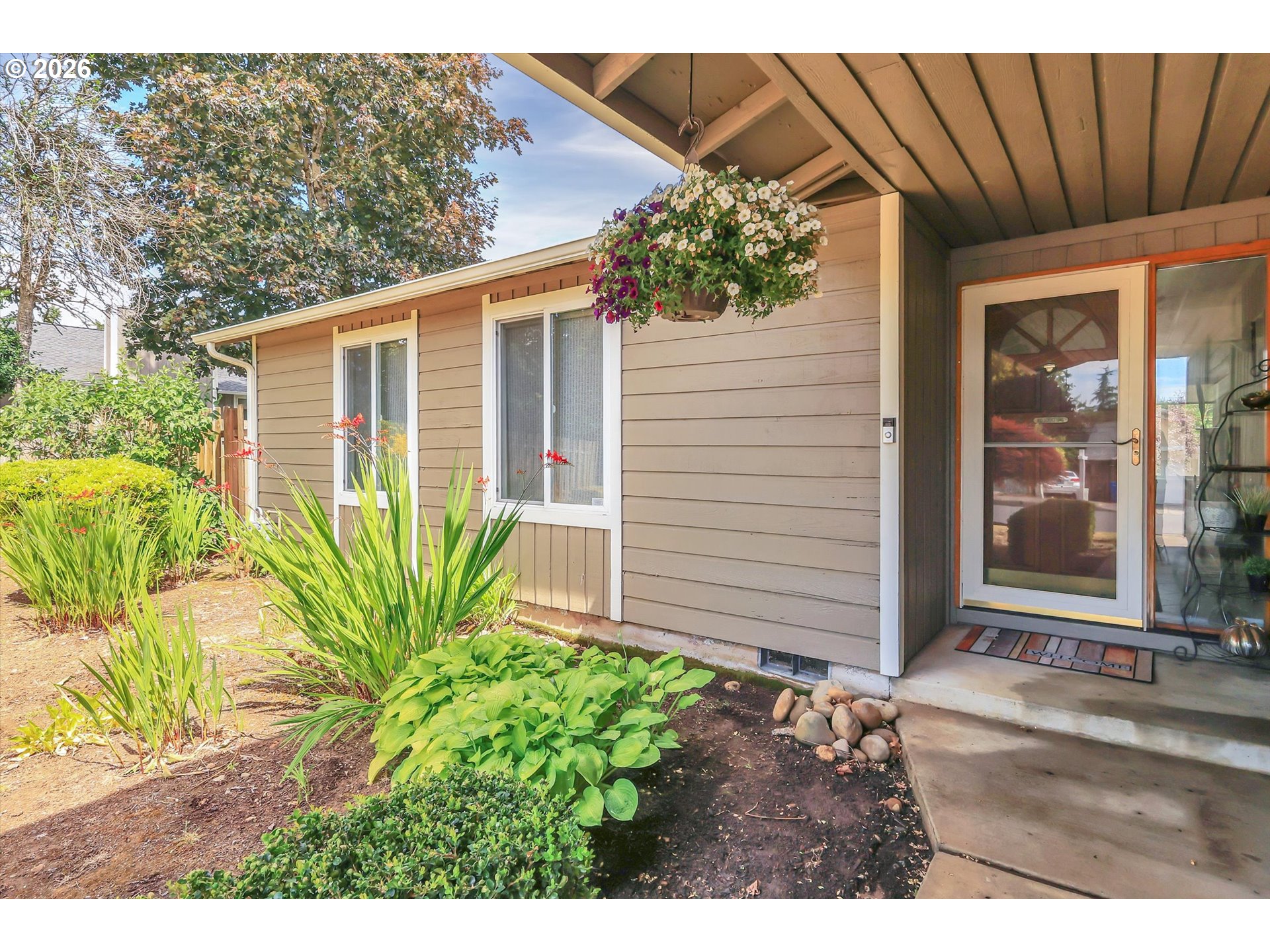 632 SW WILLOWBROOK AVE