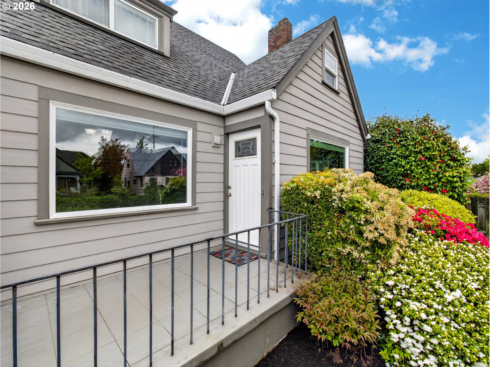 5923 NE SACRAMENTO ST