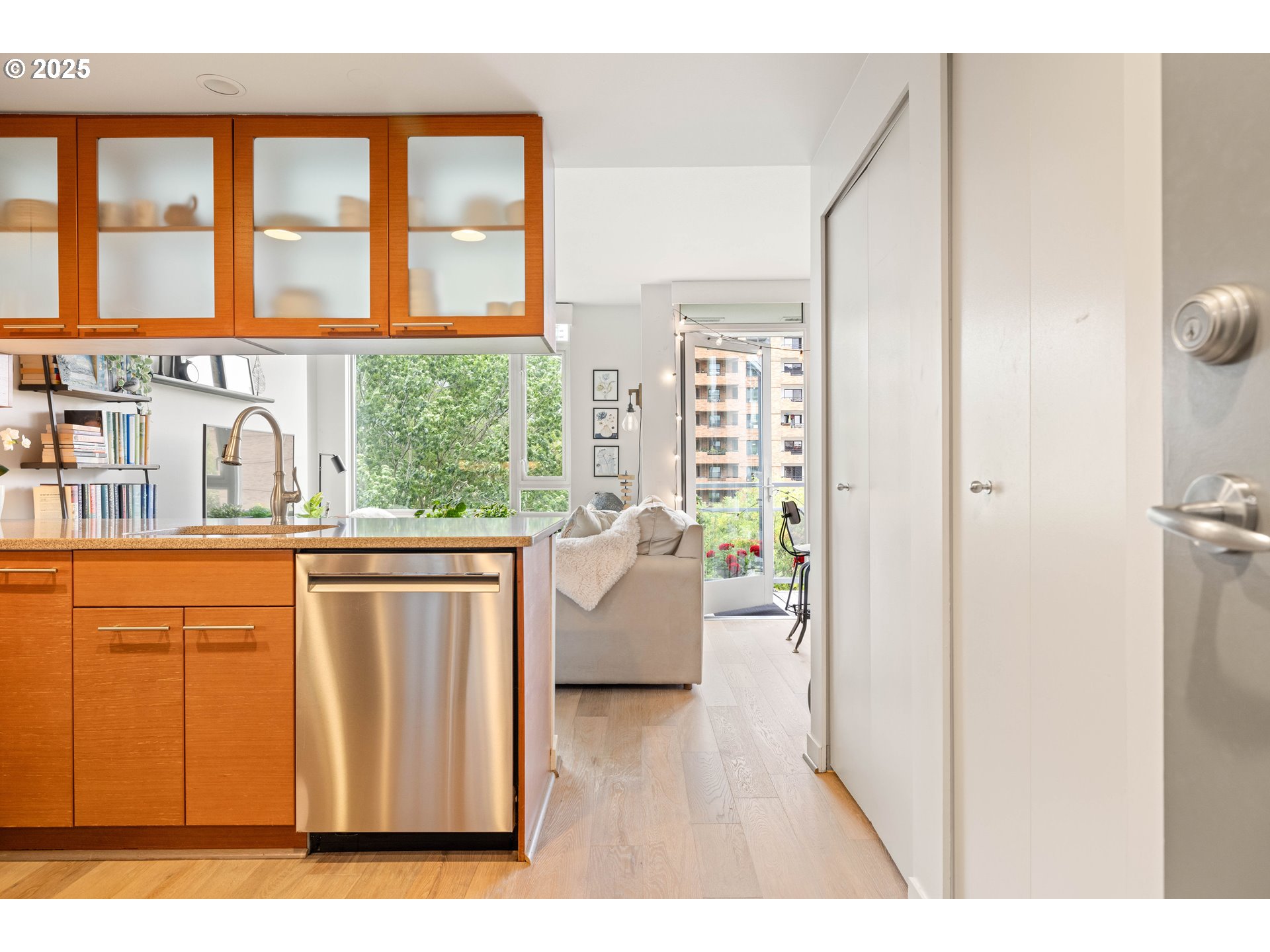 1500 SW 11TH AVE 605