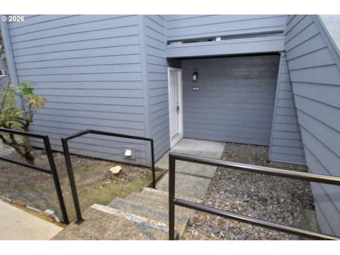 4418 SW DICKINSON ST 43 Portland OR 97219