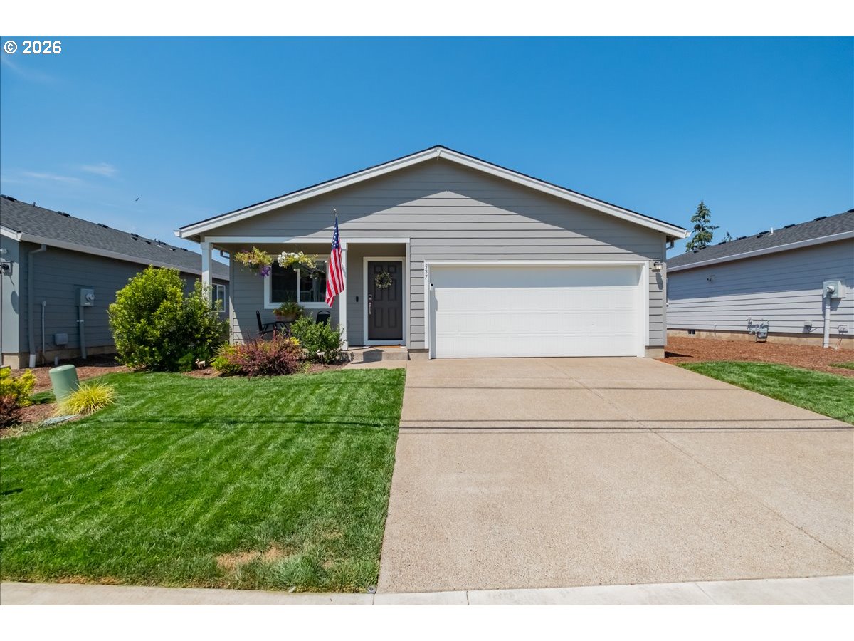 537 RUSSELL DR