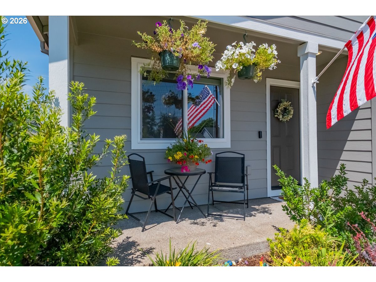 537 RUSSELL DR