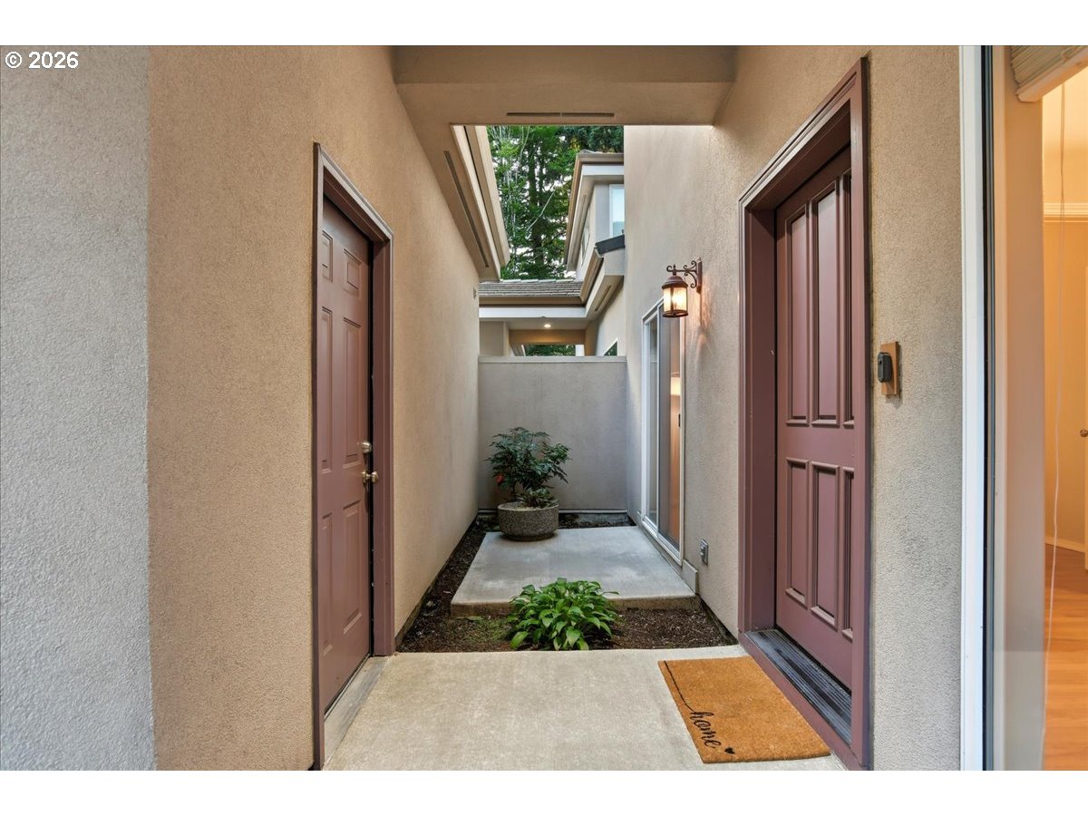 9623 NE OAK VIEW DR