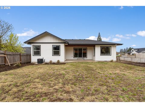 Tiny photo for 630 S 10th St, Creswell, OR 97426 (MLS # 289828518)