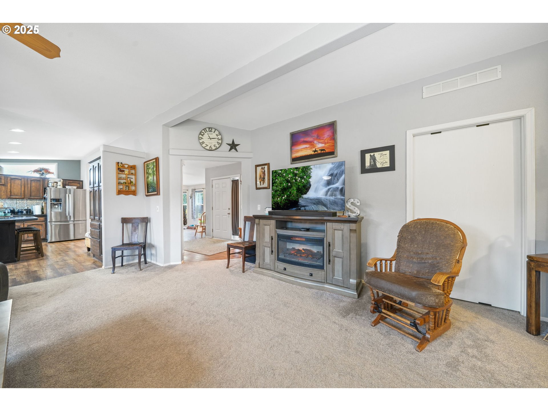 Harrisburg, Oregon 97446, United States, 3 Bedrooms Bedrooms, ,2 BathroomsBathrooms,Residential,Active,251890