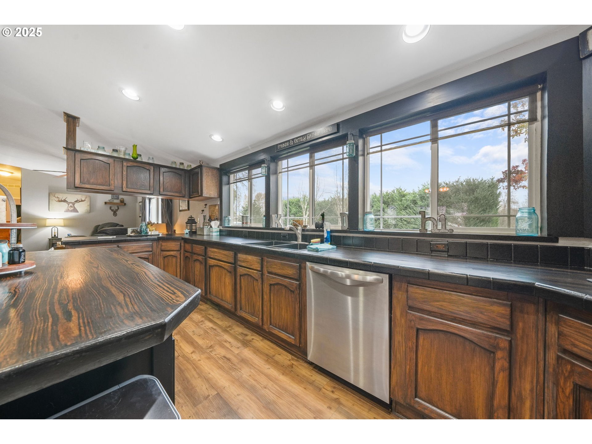 Harrisburg, Oregon 97446, United States, 3 Bedrooms Bedrooms, ,2 BathroomsBathrooms,Residential,Active,251890