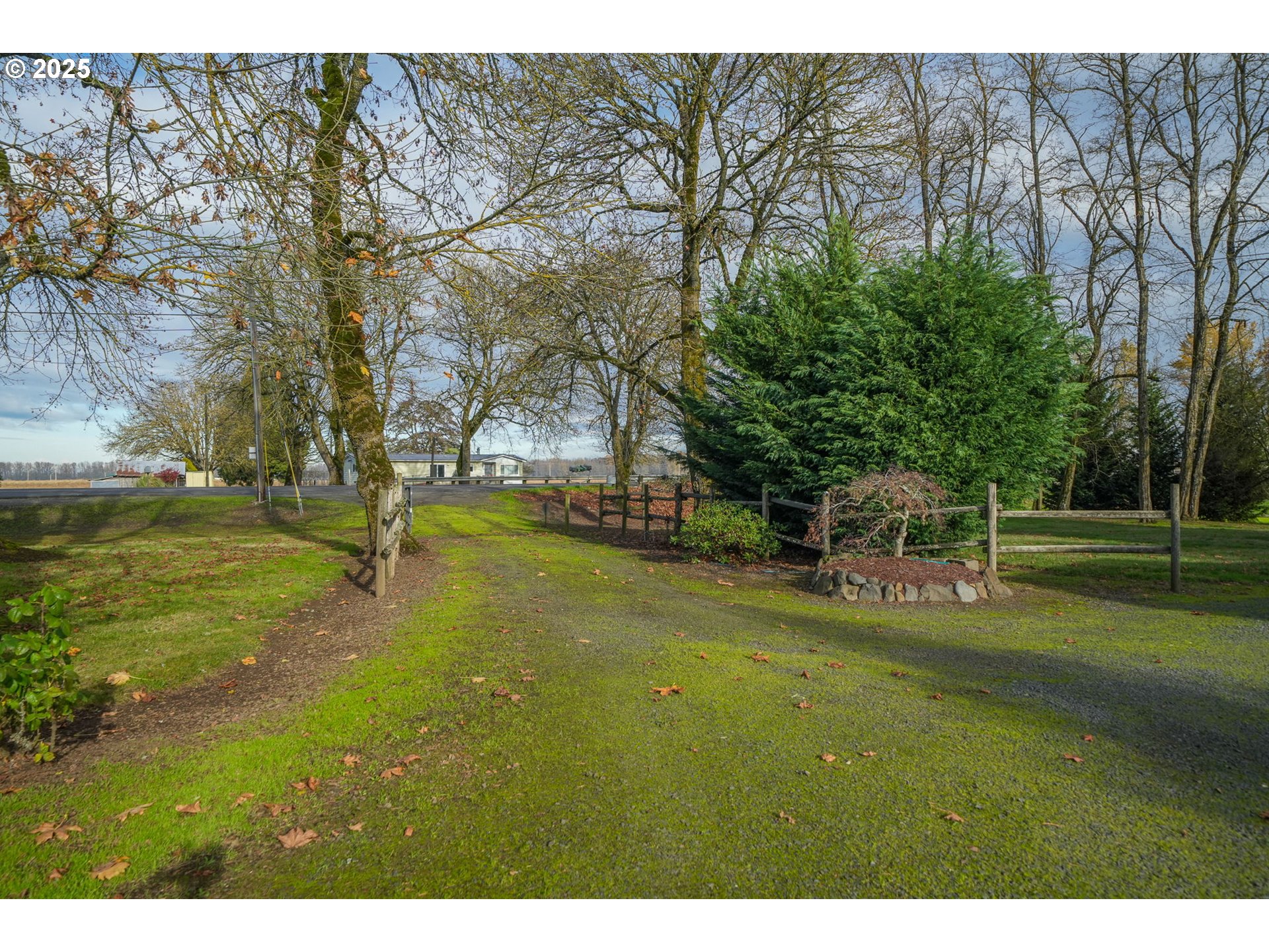 Harrisburg, Oregon 97446, United States, 3 Bedrooms Bedrooms, ,2 BathroomsBathrooms,Residential,Active,251890