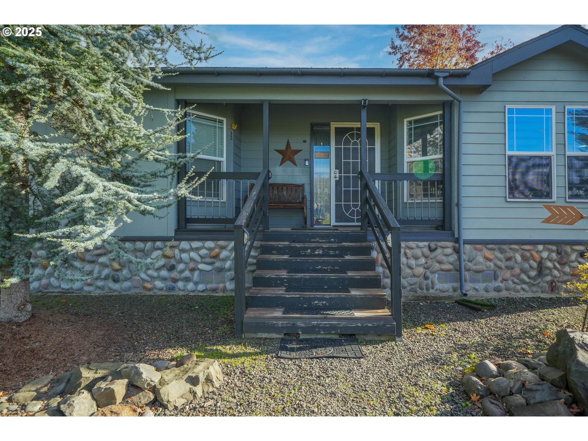 Harrisburg, Oregon 97446, United States, 3 Bedrooms Bedrooms, ,2 BathroomsBathrooms,Residential,Active,251890