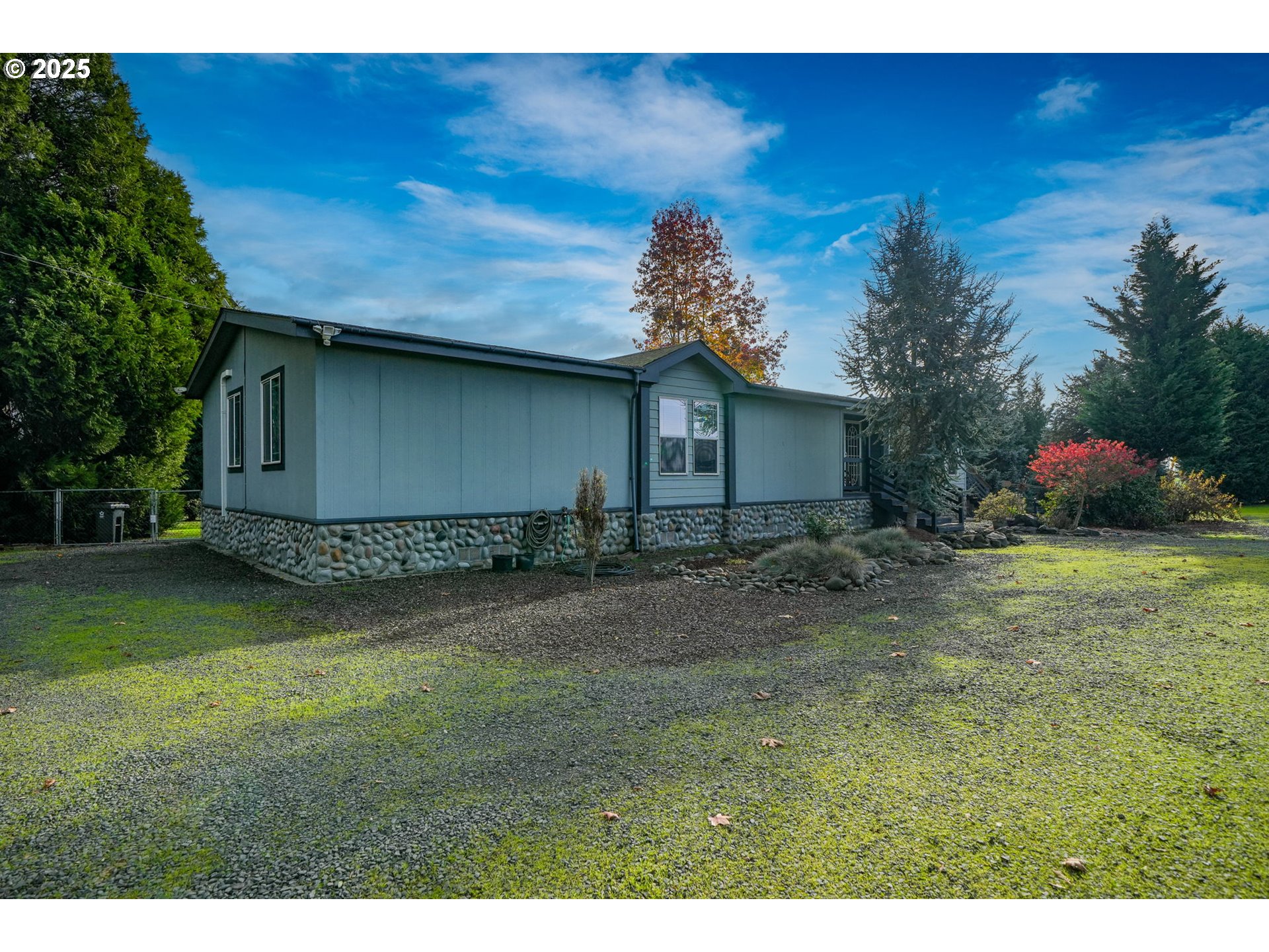 Harrisburg, Oregon 97446, United States, 3 Bedrooms Bedrooms, ,2 BathroomsBathrooms,Residential,Active,251890