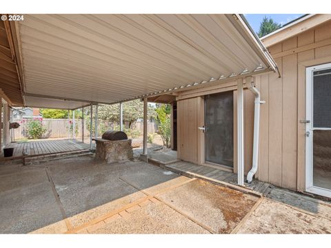 A home in Milwaukie